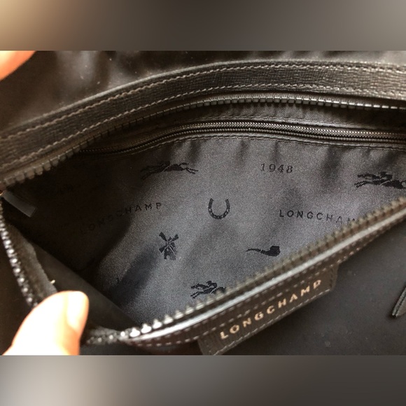 Longchamp Le Pliage Neo Flat Nylon Crossbody - Black - Picture 9 of 14